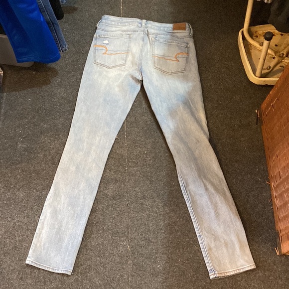 American eagle distress jeans size 6 - Picture 2 of 9